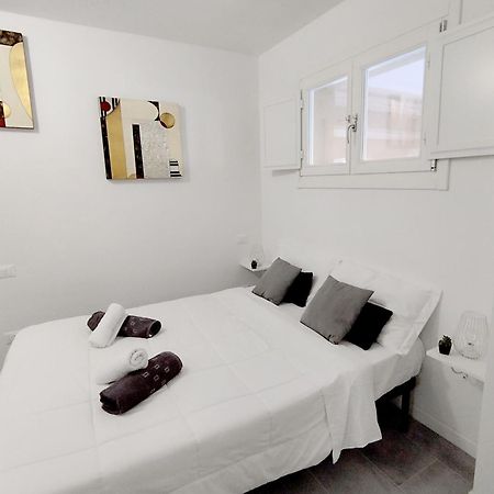 Sky Loft Airport - Modern Apt 1St Floor Daire Bolonya Dış mekan fotoğraf
