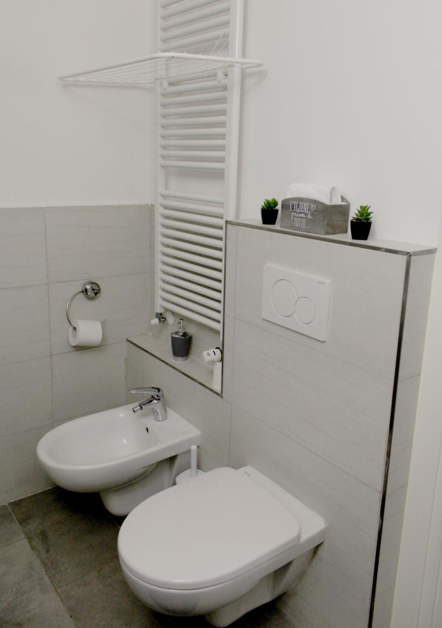 Sky Loft Airport - Modern Apt 1St Floor Daire Bolonya Dış mekan fotoğraf